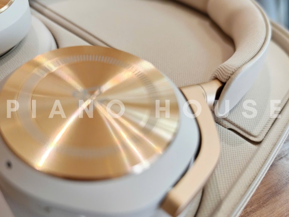 Cận cảnh Tai Nghe B&O Beoplay HX Gold Tone (Open Box 99%) tại Piano House